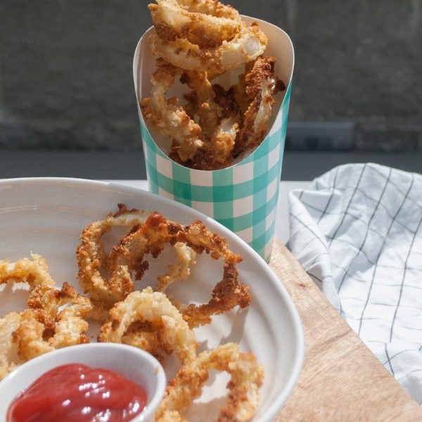 Homemade Baked Onion Rings (Perfectly Crispy!)