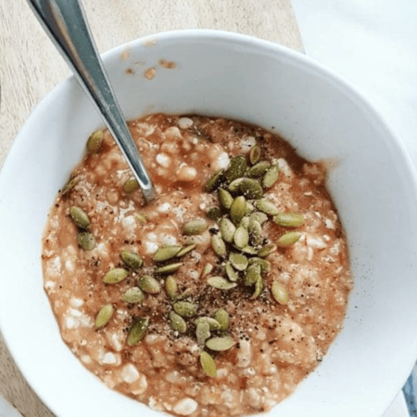 10-Minute Stovetop Pizza Oatmeal