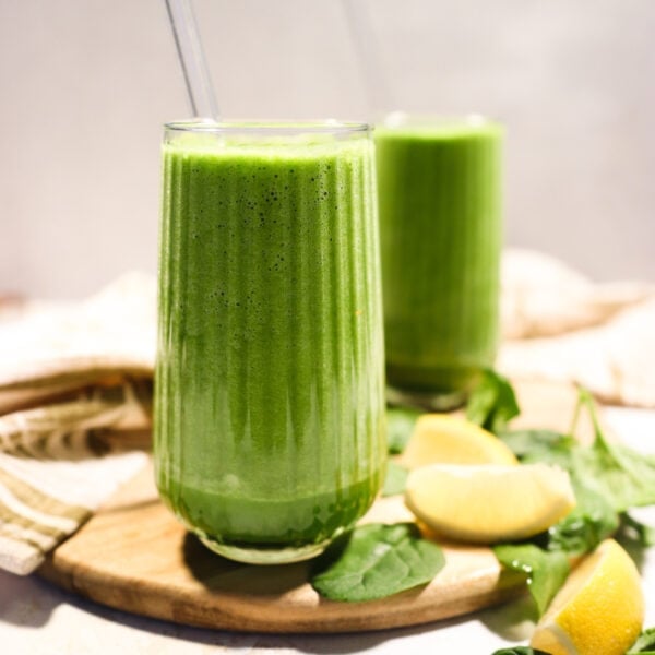Blender Juice With Spinach, Pineapple & Cucumber