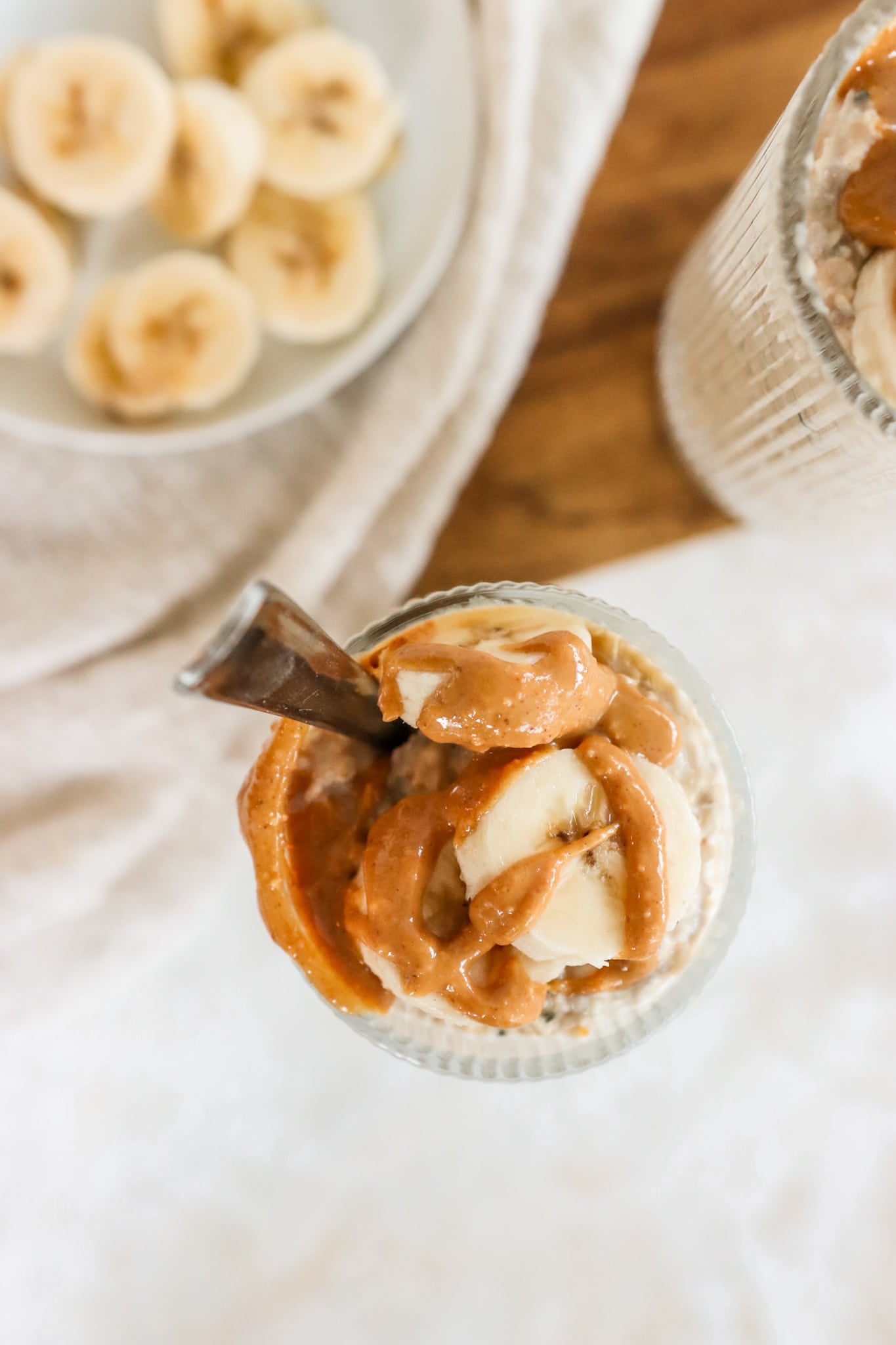 Peanut Butter &amp; Banana Kefir Overnight Oats - Lindsay Pleskot, RD