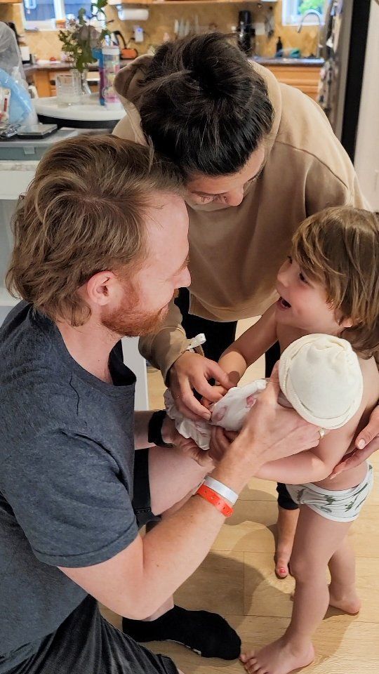 Meeting big brother for the first time 😭❤️

It's true what they say. You don't know how and then somehow your heart just expands to fit even more love in. Seeing these two together for the first time is a memory I want to imprint and hold close forever. 

Sorry for all the baby spam! I promise I will be back to sharing more food content soon. For this little momebt in time it feels very special to get to share these special moments with you. 

Sending you all lots of Friday love! Xo 

#WylderTheo #IndieLiwia
.
.
.
.
.
#big brother #babysister #boymom #boymomma #girlmom #girlmomma #boyandgirlmom #dietititiansofinstagram #dietitianmom #postpartumlife #newbornlove #motherhoodlife #thisismotherhood