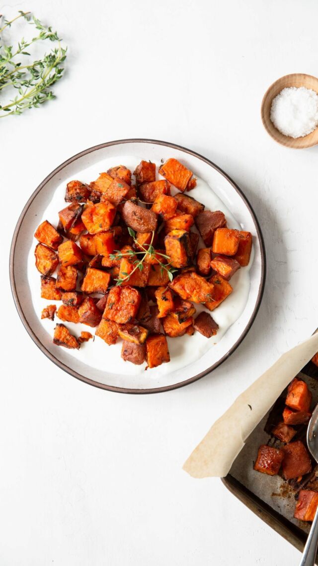 Who else loves sweet potatoes this time of year?

They remind me of the holidays and I love how versatile they are. They’re the perfect side to any dinner or a nice addition to your weekly meal prep. 

Enjoy these nuggets cooked to golden perfection on a bed of garlicky yogurt goodness or freeze them cooked so you have them ready for quick and easy meals. 

Head to lindsaypleskot.com/crispy-roasted-sweet-potatoes or search “roasted sweet potatoes” for this delish recipe. 

What’s your fave way to make sweet potatoes?

#makefoodfeelgood
.
.
.
.
#sweetpotatoes #holidayrecipes #easyentertaining #dietitiansofinstagram #dietitianrecipes #balancedeating #mindfuleatingforlife #sidedishes #sidedish #plantbasedchristmas #plantbaseddiets #nofoodguilt #carbsarenottheenemy #carbsaregood #healthybalance #familyfoodonthetable #familymealsmatter #toddlerfriendly #dietitiansofig