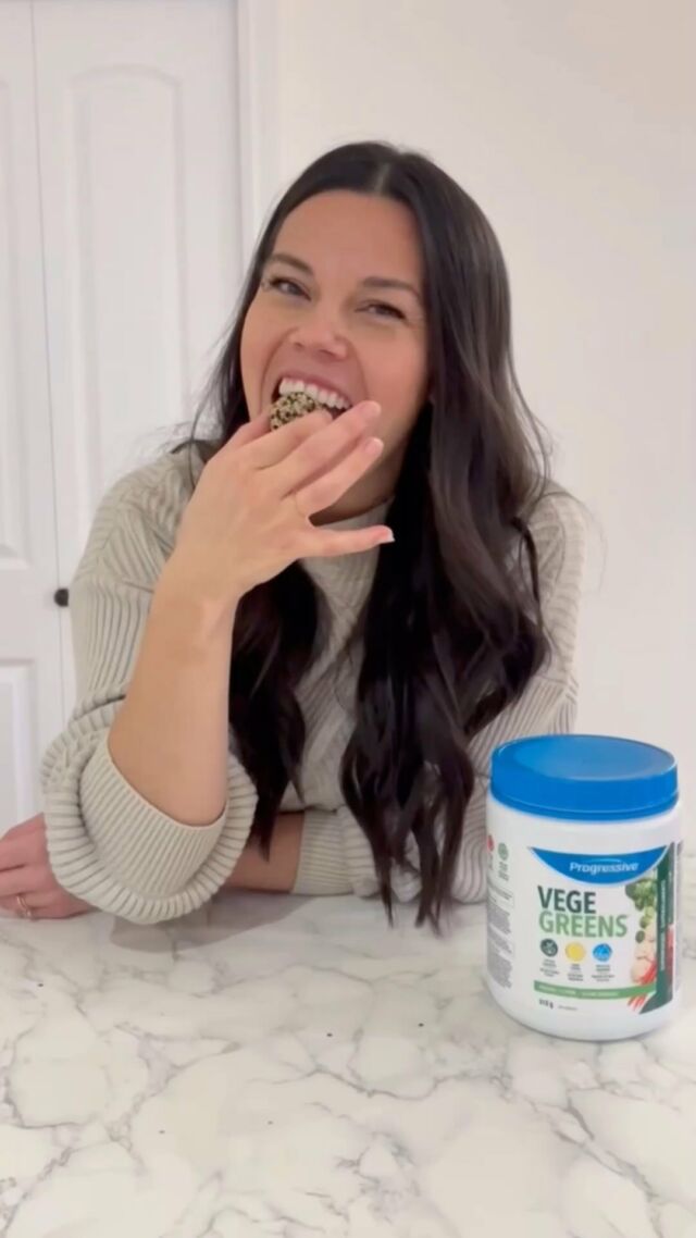 5 minute Honey Tahini Energy Bites, anyone? (Pssst, they’re also packed with greens 😉)

Not only are these packed full of the PFF combo (protein, fat and fiber- my fave combo for a satiating snack), I’ve also leveled them up with @myprogressive VegeGreens! Each scoop is a potent source of antioxidants for those times you wanna level up with some easy greens on the go! [AD]

To make them: 

1 cup + 2 tbsp cup quick oats
2 scoops @myprogressive VegeGreens
1/4 cup honey
1 cup tahini
2 tsp cocoa
1 tsp vanilla
Pinch salt
3 tbsp sesame seeds (for rolling)

Combine all ingredients except the sesame seeds in a medium bowl and mix until well combined. Roll into 1-inch balls and then roll the balls in the sesame seeds.

What’s your go-to snack these days? Share in the comments! #UnlockYourNextLevel