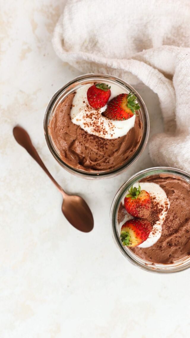 💥WHIPPED GREEK YOGURT CHOCOLATE MOUSSE💥

You guys!! I can’t even with this one!

Now I’m not the kind of dietitian who thinks you need to “healthify” everything. I love to dig into the real deal. AND I love creating versions that are filling and satisfying with a lil extra boost of nutrition.

All you need is 4 simple ingredients

✨ GREEK YOGURT for the creamiest base with almost 20g protein per cup and a good dose of your daily calcium

✨ DARK CHOCOLATE yup, I’m pulling the antioxidant card here. But any chocolate would work! 

✨COCOA or CACAO POWDER for more rich chocolatey flavor 

✨ SALT enhances all the other delish flavors!

The best part? You can whip it up in 5 minutes flat and you’ve got the most delish dessert or snack ready for the week! 

👇🏼 Comment “mousse” below and I’ll send the recipe right to you! 

Who’s gonna try this one!? 

#chocolatemousse #greekyogurtchocolatemousse #highproteinsnack #dietitianapproved