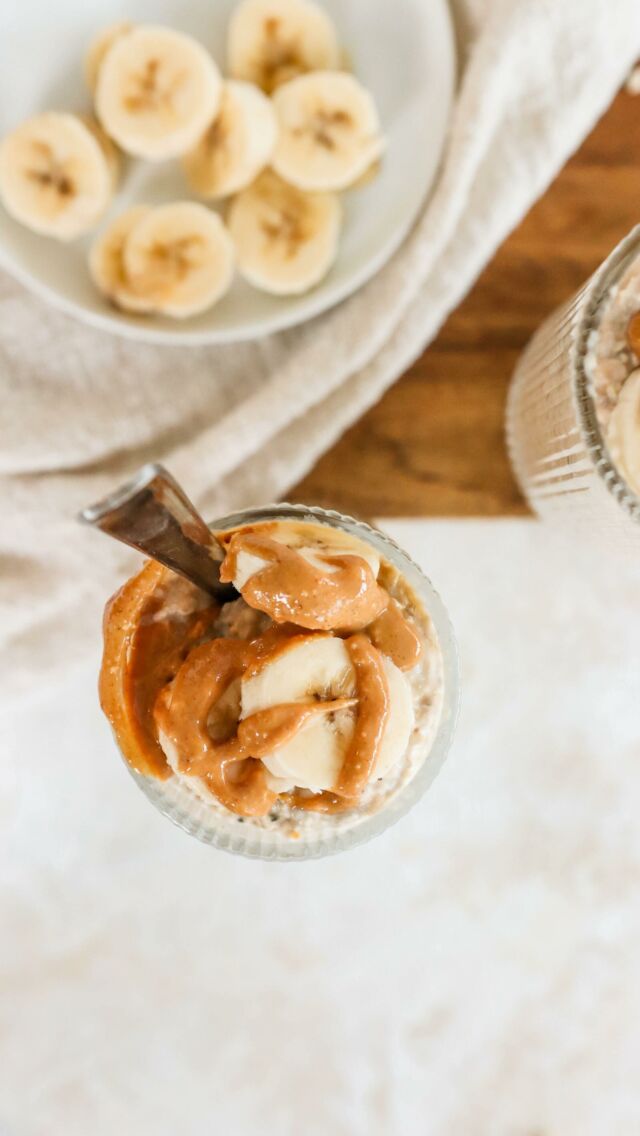 💥 Stop scrolling! You need these GOOD FOR YOUR GUT PB & BANANA OVERNIGHT OATS in your rotation

✨KEFIR as a fermented food supports healthy gut bacteria
✨OATS & CHIA provide filling, gut nourishing fiber
✨HEMP HEARTS & PB boost the protein for blood sugar balance

Comment “kefir” below and I’ll send the recipe right to your DMs!

What’s your go-to breakfast right now?! Share below so we can all get some extra inspo!

#makefoodfeelgood #mealprep #mealpreptips #mealpreprecipes #guthealthyrecipes #breakfastmealpreprecipes